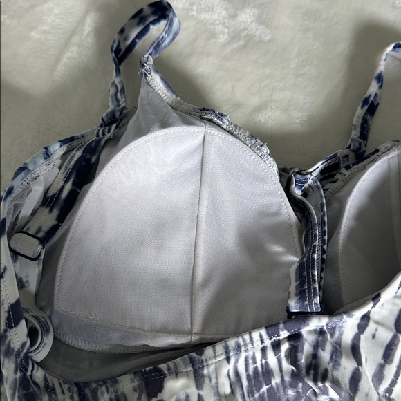 Torrid Blue and White Tie-Dye Strappy Bikini Top - Picture 5 of 7